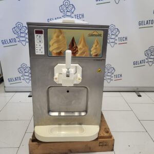Macchine usate per gelato per fare yogurt della marca Carpigiani